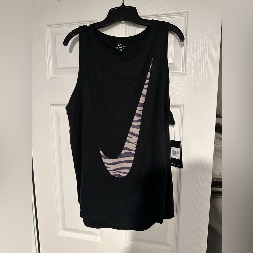 Plus size Nike DRI-FIT shirt new.